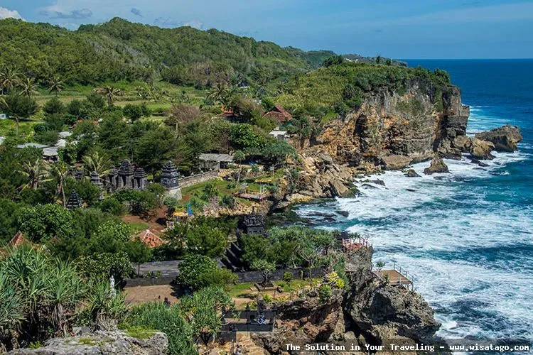 wisata Pantai Ngobaran Gunungkidul eksotis memukau