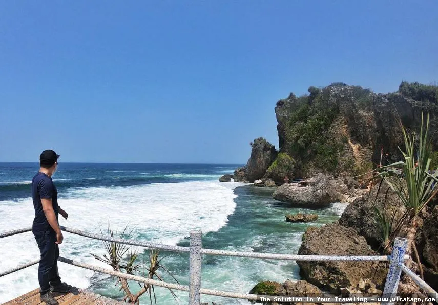 wisata Pantai Ngobaran Gunungkidul eksotis memukau