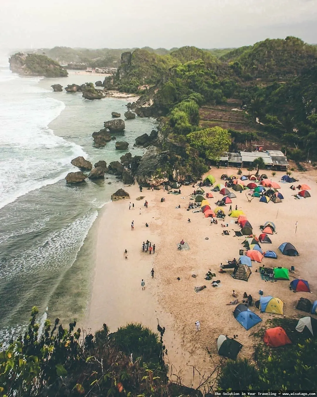 Wisata Pantai Ngrumput: pemandangan indah menawan