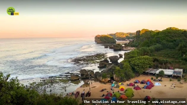 Wisata Pantai Ngrumput yang mempesona.