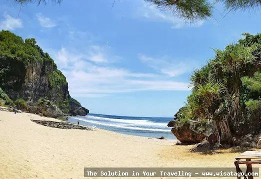 wisata Pantai Ngrumput, pemandangan menawan