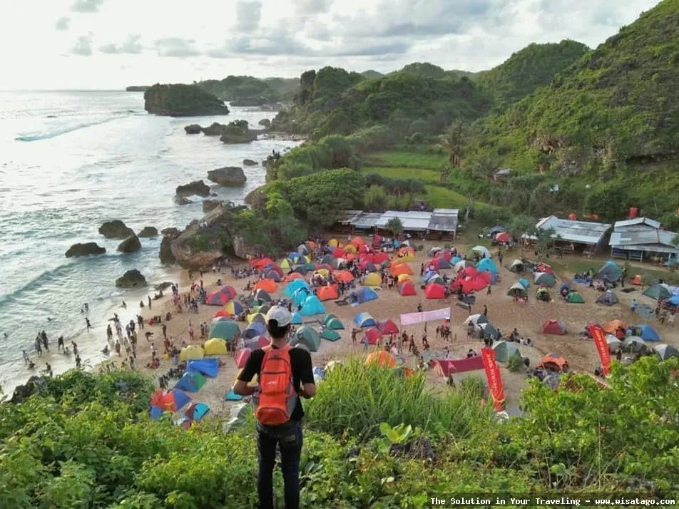 wisata Pantai Ngrumput yang menawan