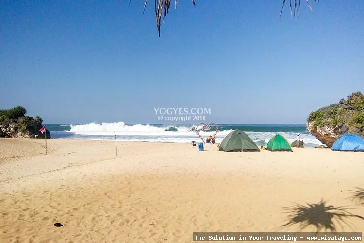 wisata Pantai Ngrumput yang menawan