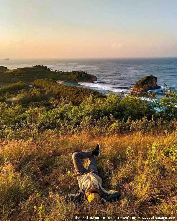 Wisata Pantai Ngudel yang mempesona.