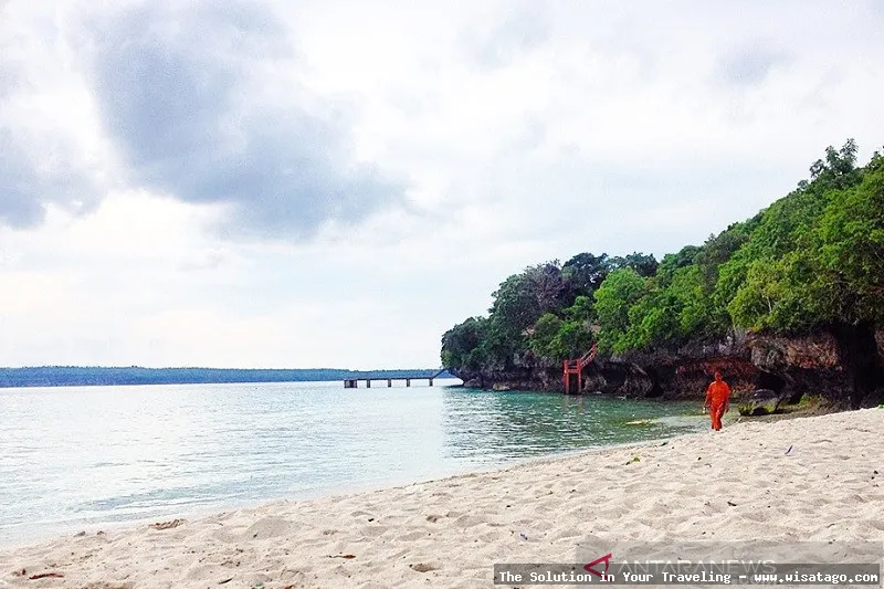 Wisata Pantai Nirwana yang mempesona