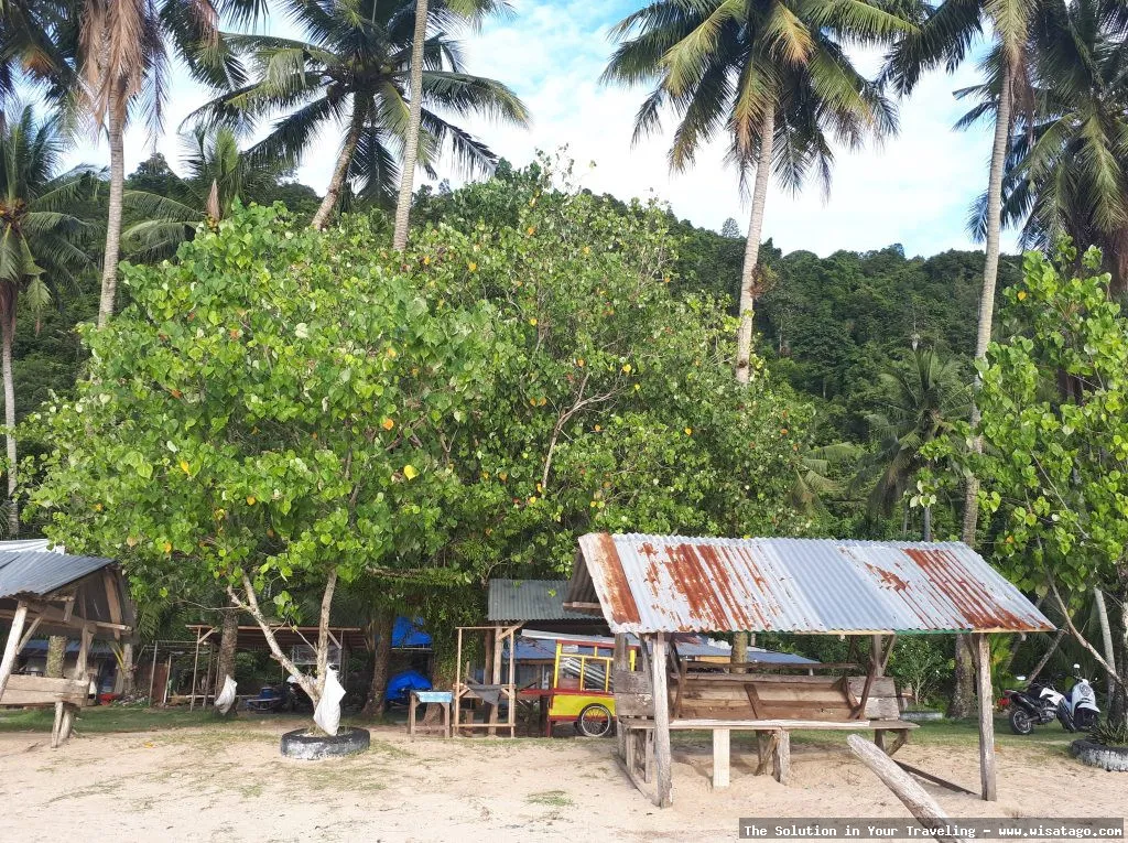 Wisata Pantai Nirwana, pemandangan indah.