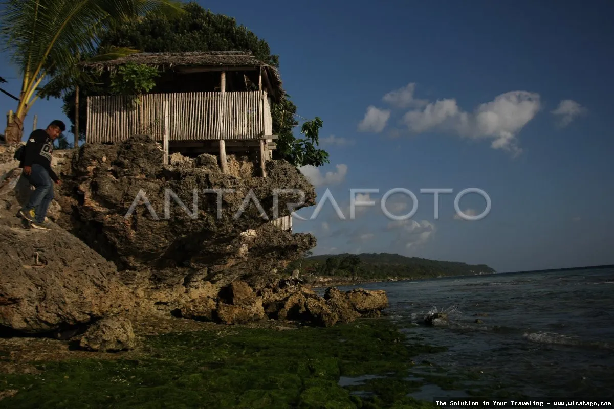 Wisata Pantai Nirwana yang mempesona