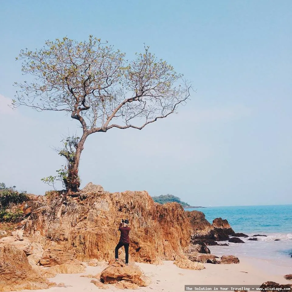 Wisata Pantai Nusantara yang mempesona.