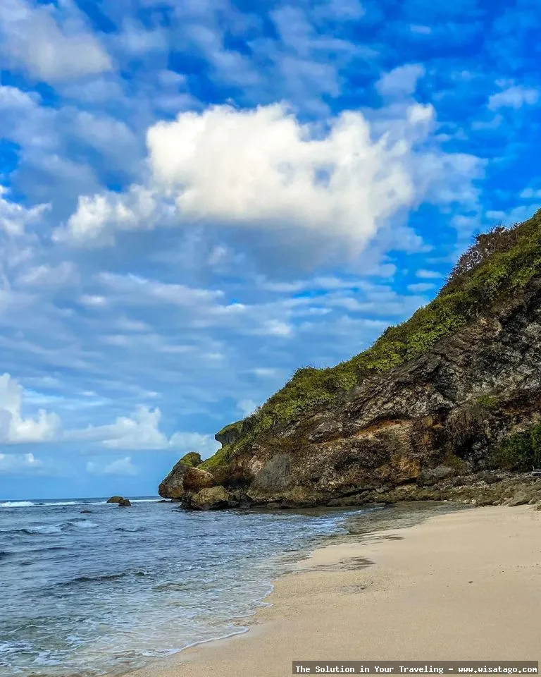 wisata Pantai Nyang Nyang nan eksotis
