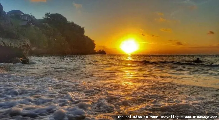 wisata Pantai Nyang Nyang menawan