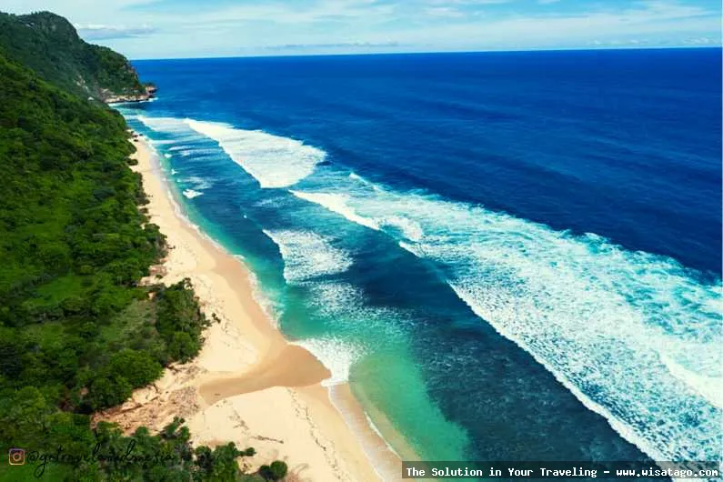 wisata Pantai Nyang Nyang menawan