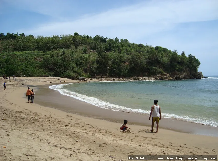 wisata Pantai Pangi indah mempesona