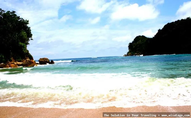 wisata Pantai Pangi Blitar yang indah
