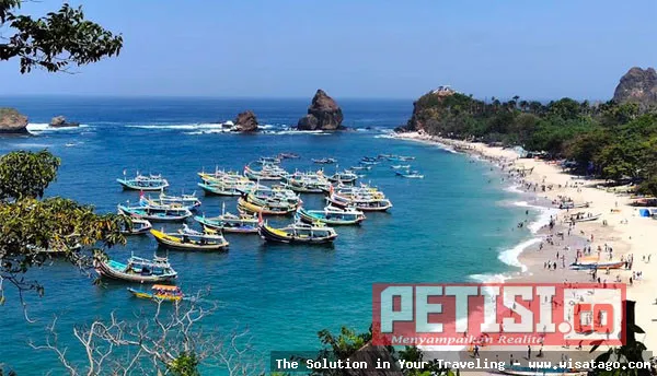 Wisata Pantai Papuma Jember yang indah