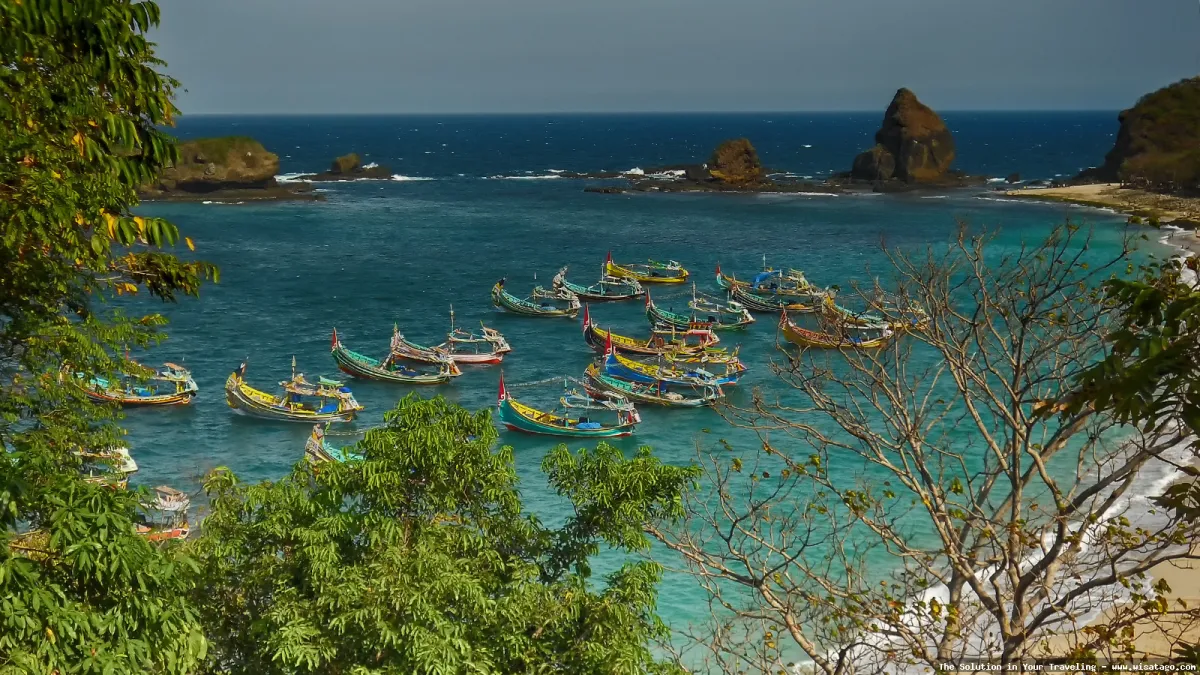 Wisata Pantai Papuma Jember yang indah