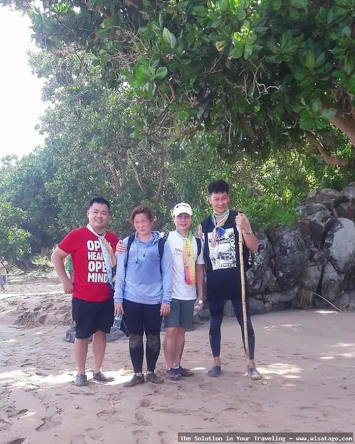 wisata Pantai Parang Kursi nan eksotis