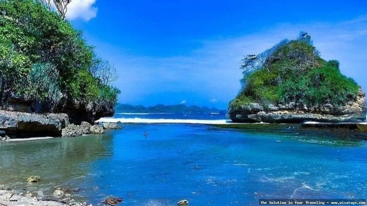 wisata Pantai Parang Kursi menawan