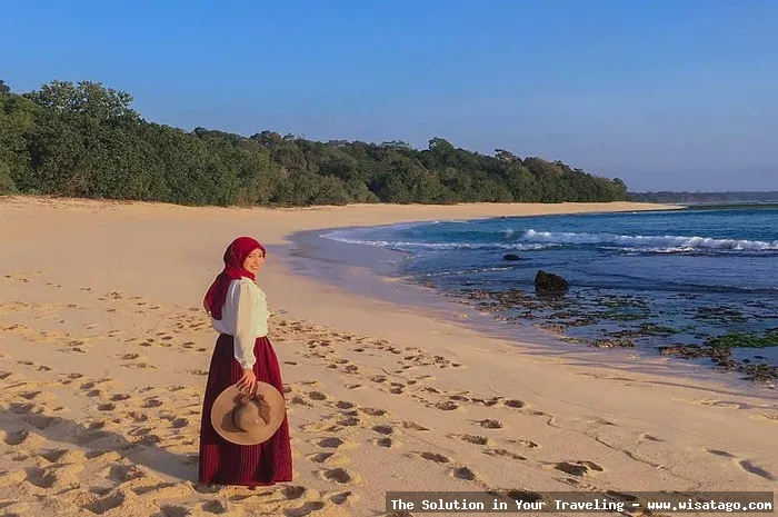 wisata Pantai Parang Kursi nan eksotis