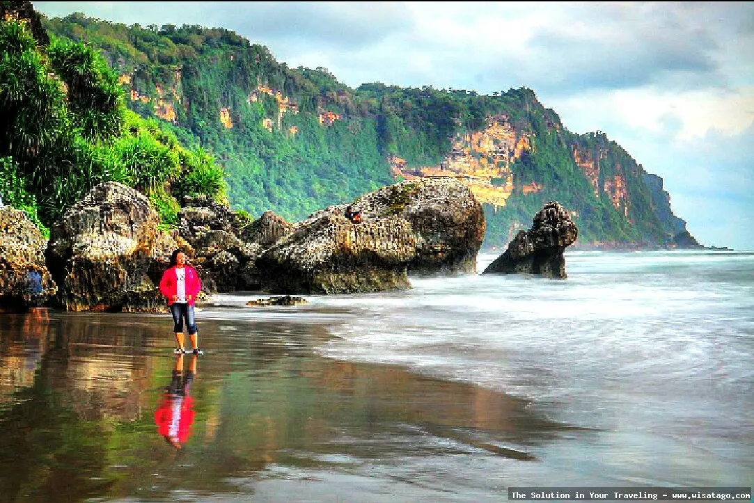 Wisata Pantai Parangkusumo Yogyakarta yang indah