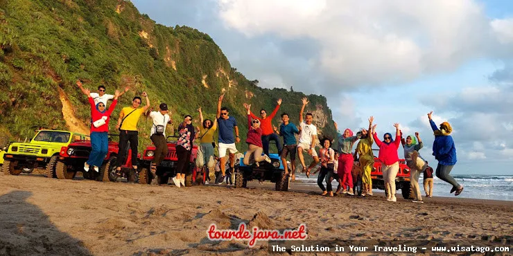 wisata Pantai Parangkusumo Yogyakarta yang indah
