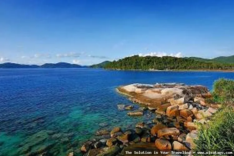 wisata Pantai Pasir Manang yang indah