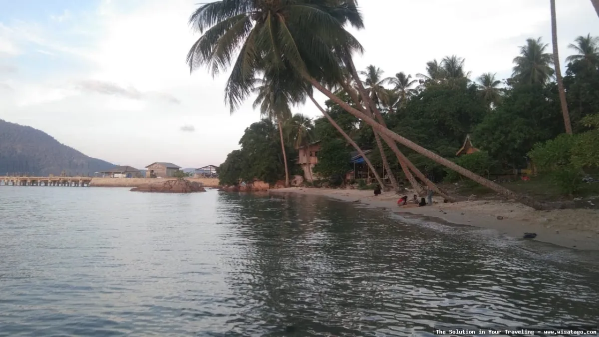 wisata Pantai Pasir Manang nan indah