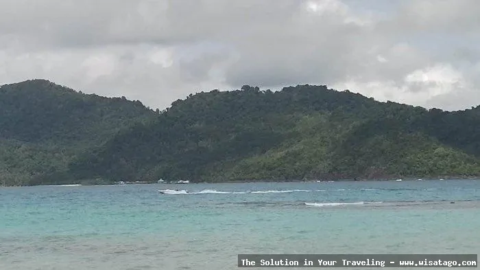 wisata Pantai Pasir Manang nan indah