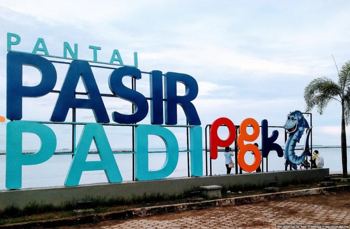 wisata Pantai Pasir Manang yang indah