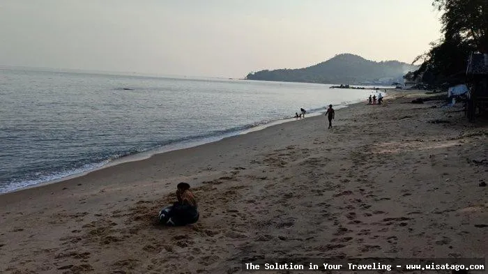 Wisata Pantai Pasir Panjang nan indah
