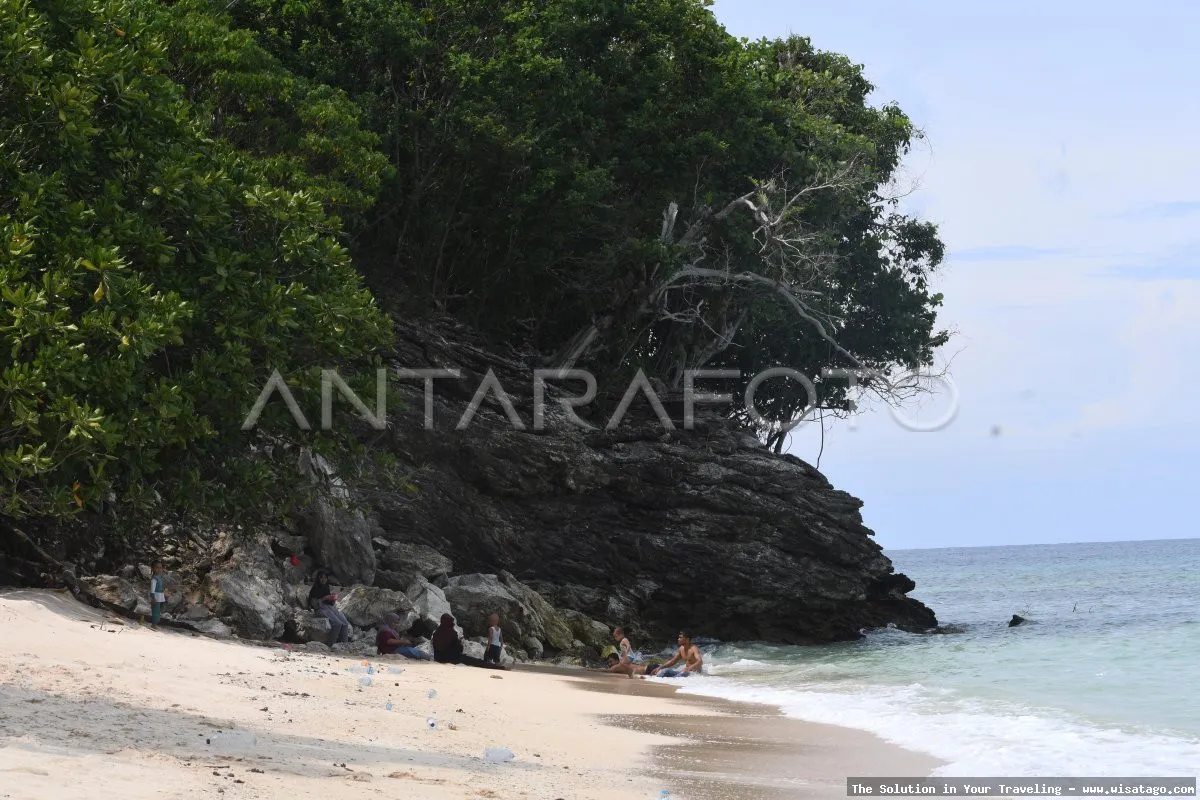 wisata Pantai Pasir Panjang nan indah
