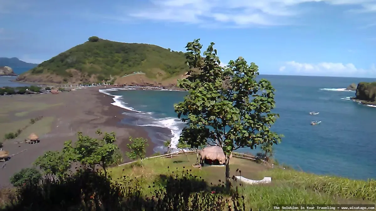 Wisata Pantai Payangan Jember yang indah