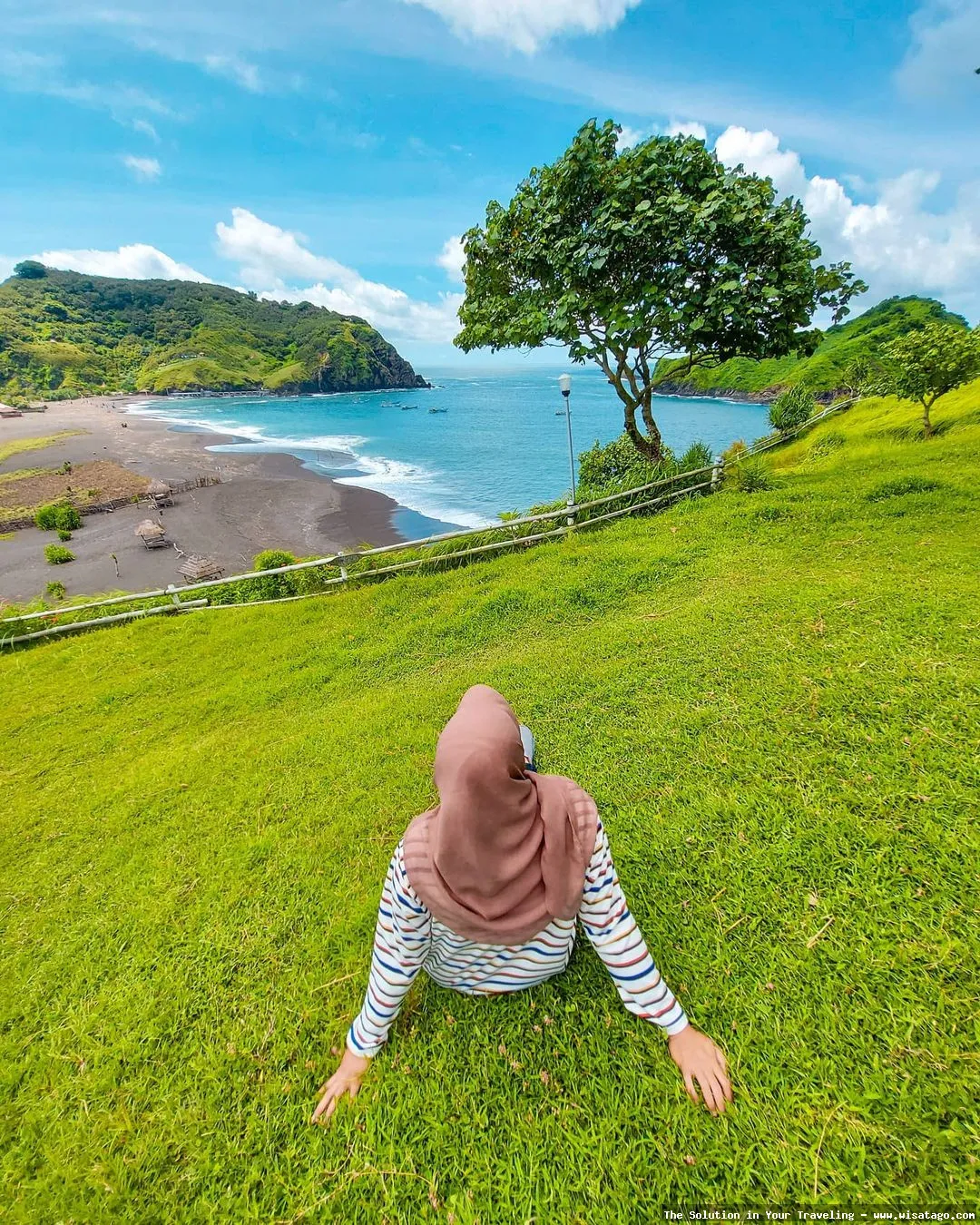 Wisata Pantai Payangan Jember yang indah