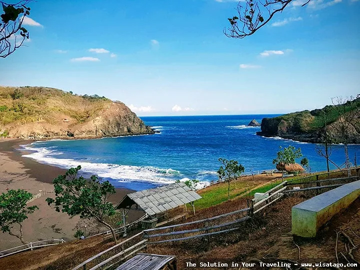 Wisata Pantai Payangan Jember yang indah