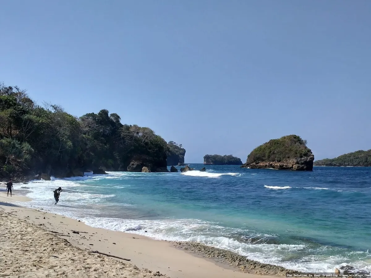 wisata Pantai Peh Pulo yang indah