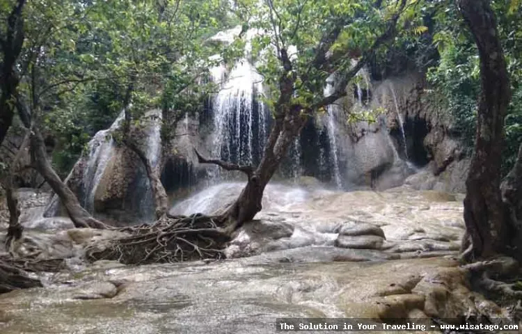 wisata Pantai Pelang yang memukau