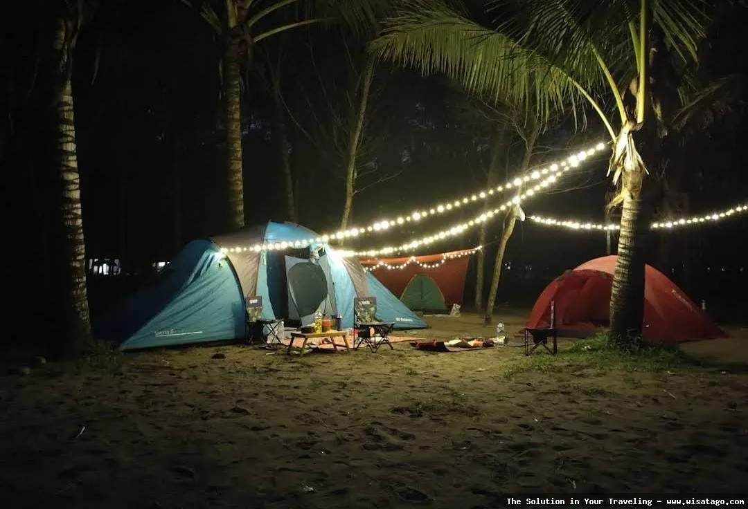 wisata Pantai Pelang yang memukau