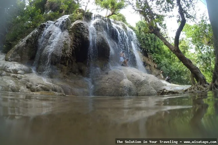 wisata Pantai Pelang yang menawan