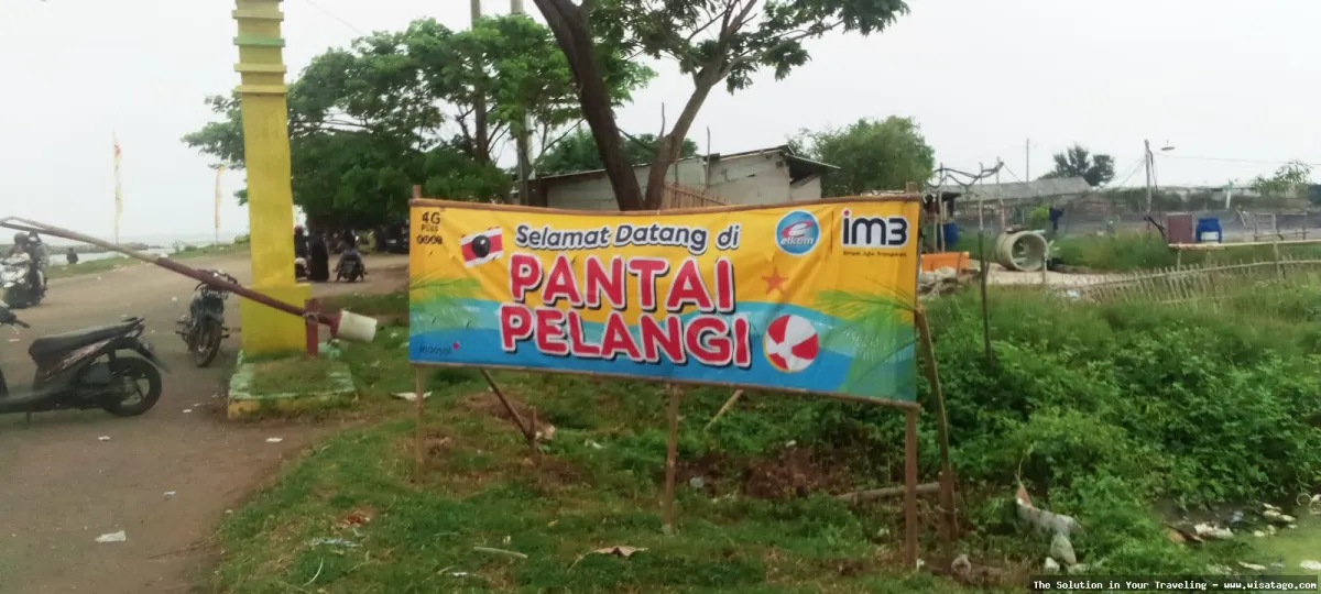 wisata Pantai Pelangi yang memukau