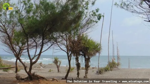 Wisata Pantai Pelangi yang memukau