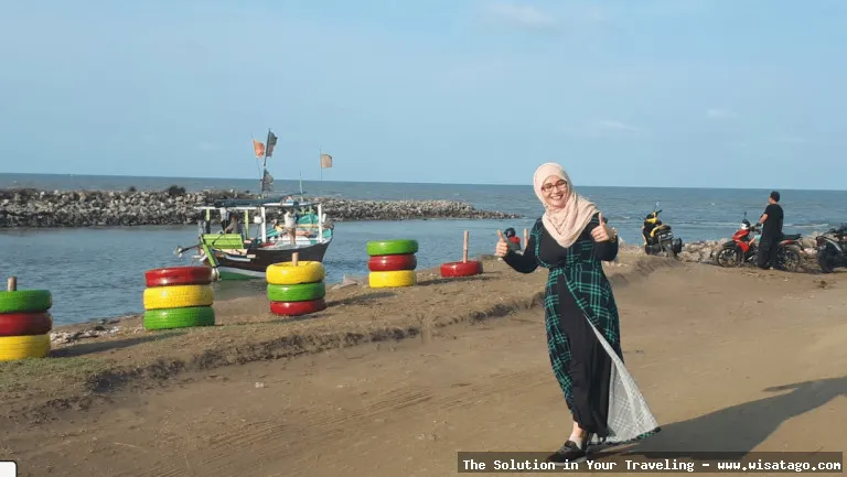 Wisata Pantai Pelangi yang memukau
