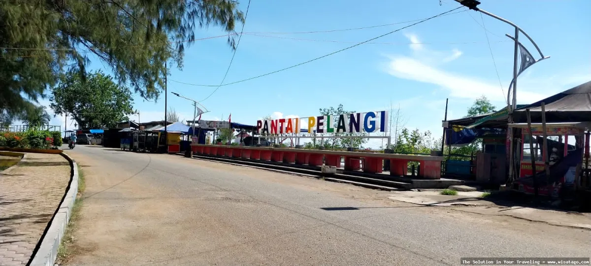 Wisata Pantai Pelangi yang memukau
