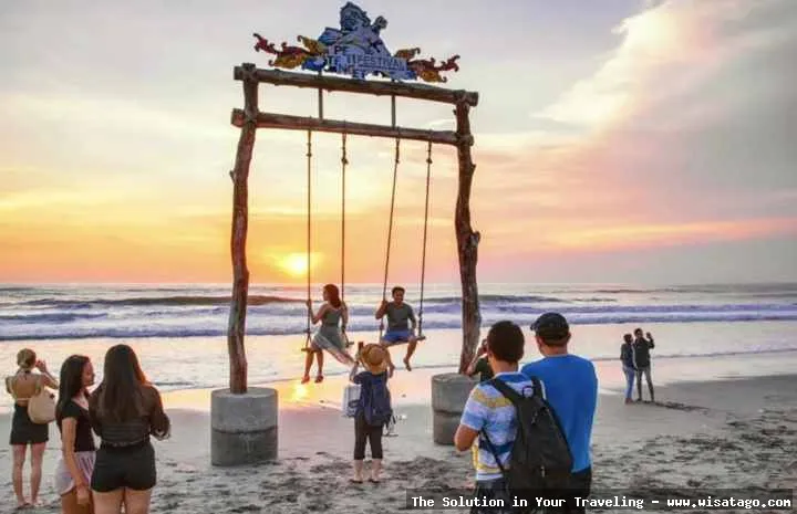 wisata Pantai Petitenget nikmati pasir putih
