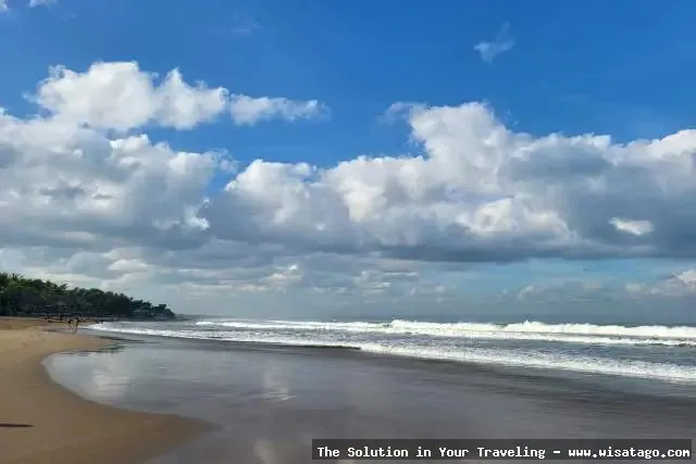 Wisata Pantai Petitenget nikmati senja indah