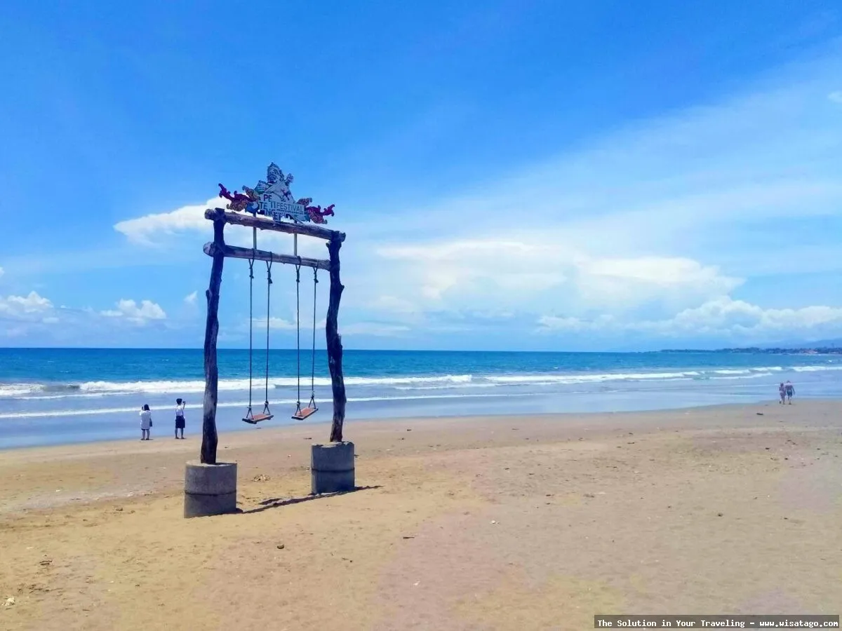 wisata Pantai Petitenget yang memukau