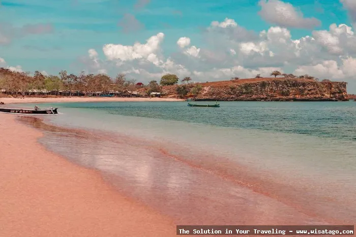 wisata Pantai Pink Lombok eksotis menawan