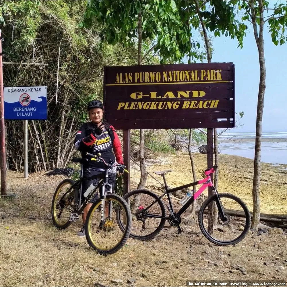 wisata Pantai Plengkung Banyuwangi yang eksotis