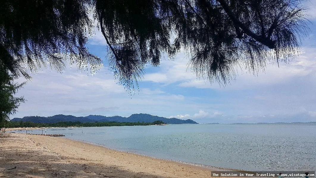 wisata Pantai Pongkar yang indah mempesona