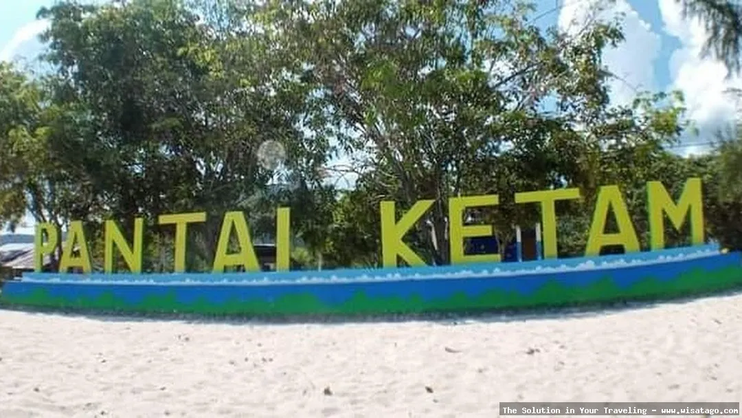 Wisata Pantai Pongkar yang mempesona.