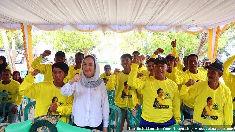 wisata Pantai Pongkar yang indah mempesona