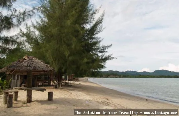 Wisata Pantai Pongkar yang memukau hati